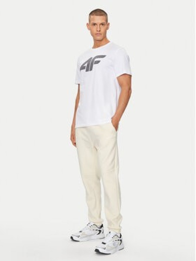 4F Spodnie dresowe 4FWSS24TTROM648 Beżowy Regular Fit