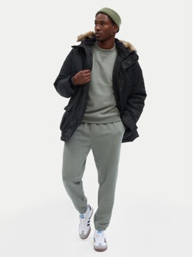 Gap Kurtka zimowa 726377-01 Czarny Regular Fit