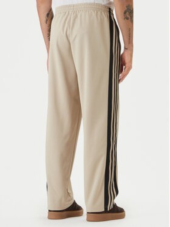 adidas Spodnie dresowe KE0116 Beżowy Loose Fit