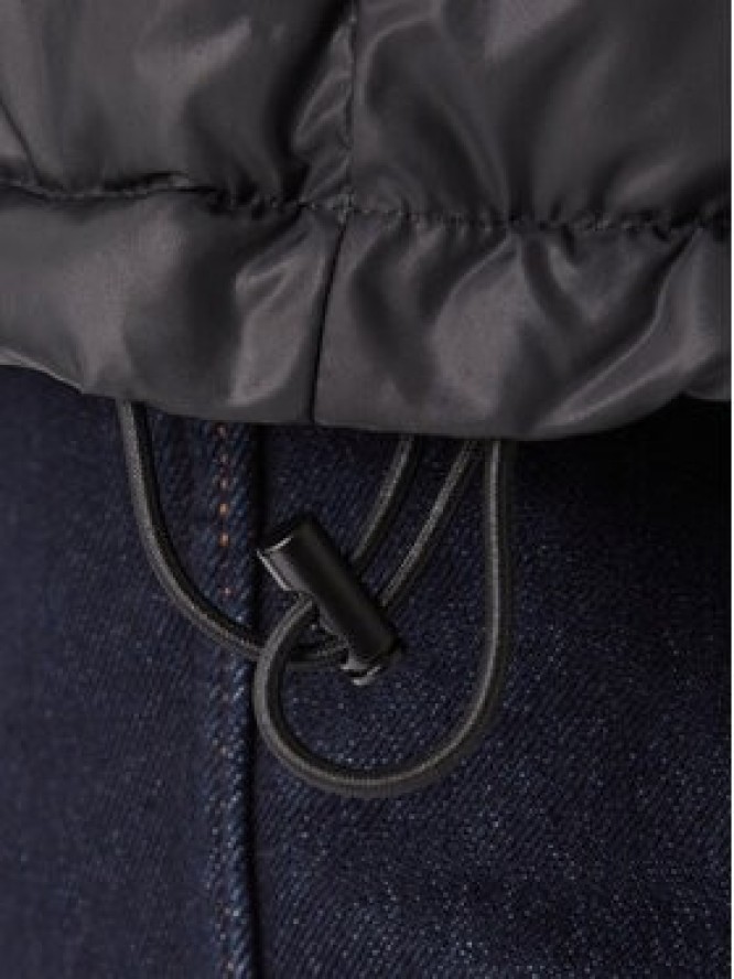 Mustang Kurtka zimowa Oakfield 1016895 Czarny Regular Fit