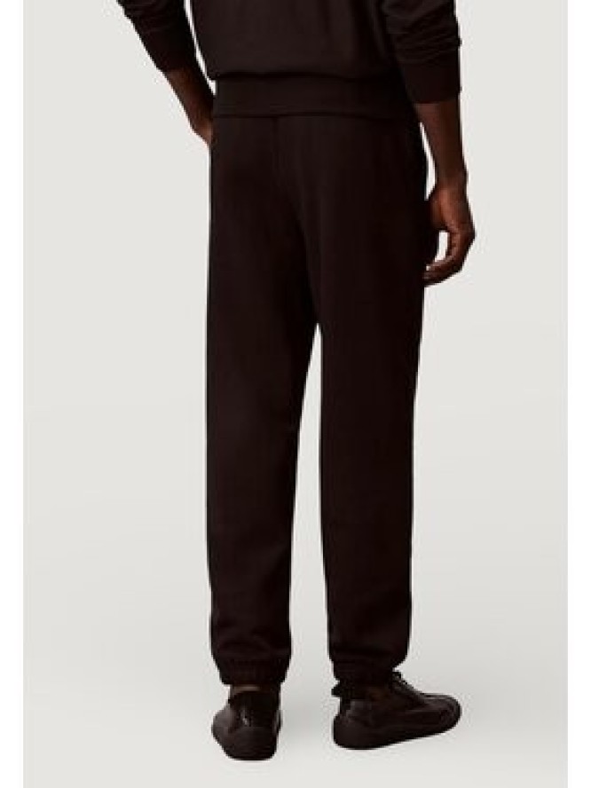 Calvin Klein Jeans Spodnie dresowe 350GSM FLEECE GIFT G Czarny Casual Fit