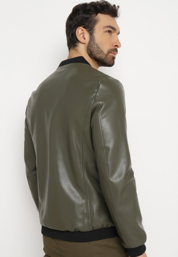 Ciemnozielona Kurtka Bomberka z Imitacji Skóry i Zasuwanymi Kieszeniami Rihella