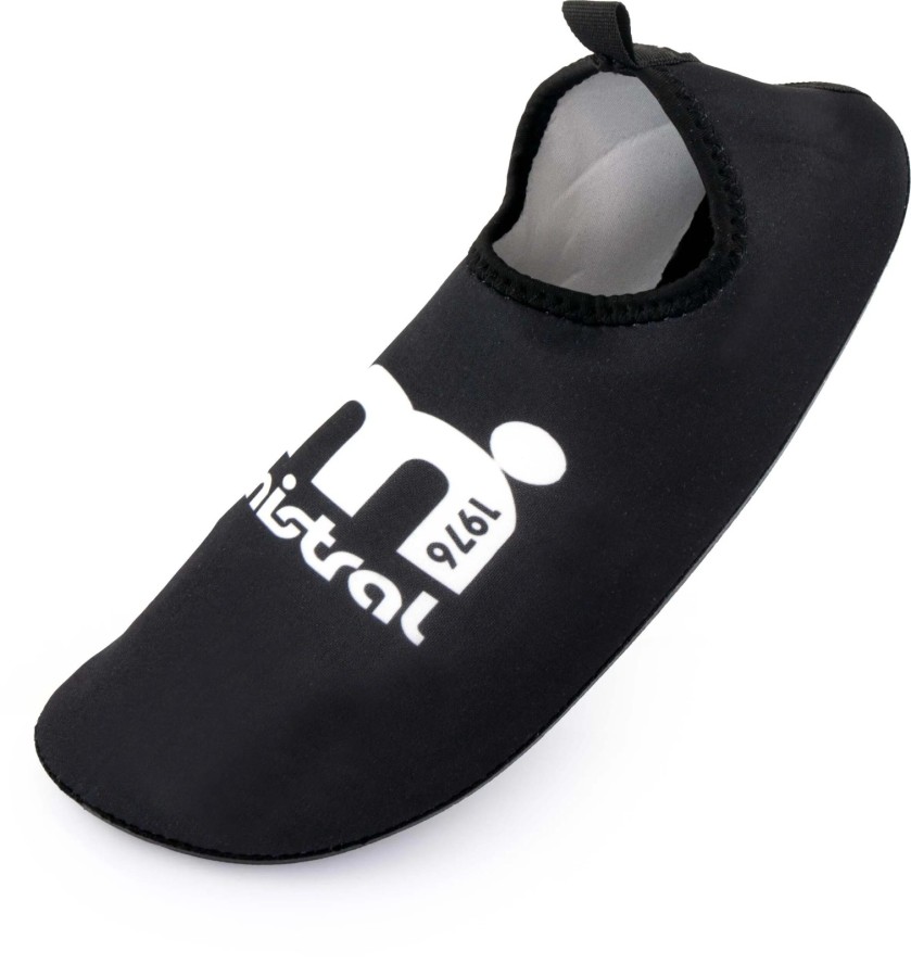 Buty do wody Mistral Aquasock Jacarei czarne.