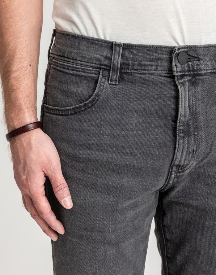 WRANGLER MĘSKIE SPODNIE JEANSOWE LARSTON BLACKOUT W18S29Z79 112330748