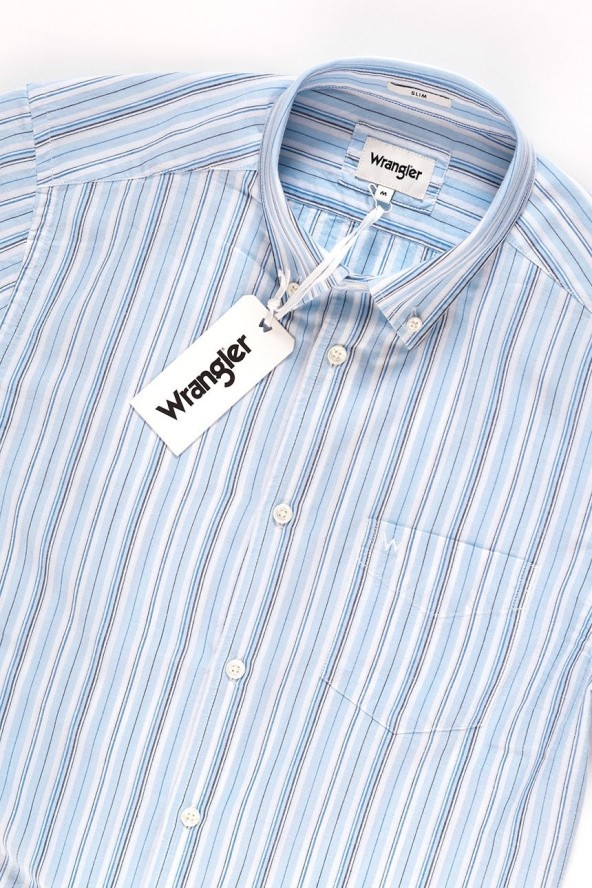 KOSZULA MĘSKA KRÓTKI RĘKAW WRANGLER SS 1PKT BUTTON-DOWN SAPPHIRE BLUE W5944NQBT 112129756
