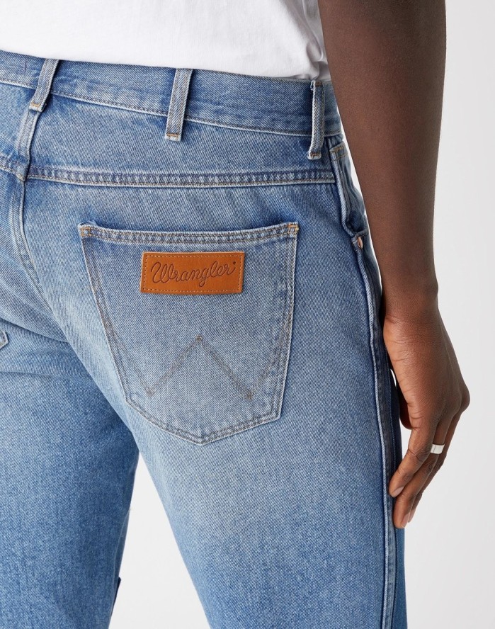 SPODNIE MĘSKIE WRANGLER GREENSBORO SUMMER LOVIN' W15QSF260 112127067