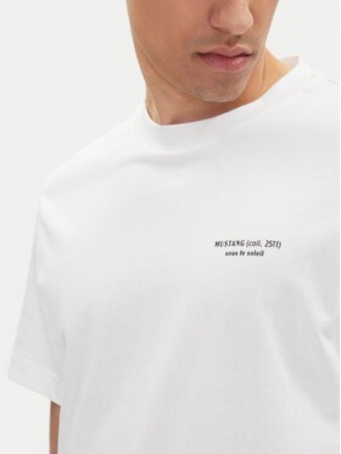 Mustang T-Shirt Akron 1016284 Biały Relaxed Fit