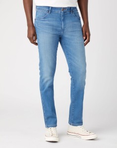 WRANGLER LARSTON MĘSKIE SPODNIE JEANSOWE COSMIC W18SMJ347