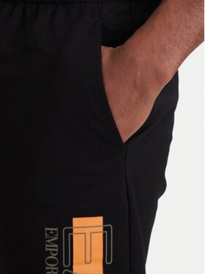 EA7 Emporio Armani Szorty sportowe 7M002421 AF13512 UC001 Czarny Slim Fit