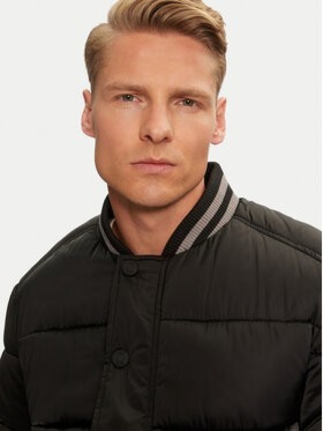 Guess Kurtka bomber M4BL31 WGJ92 Czarny Regular Fit