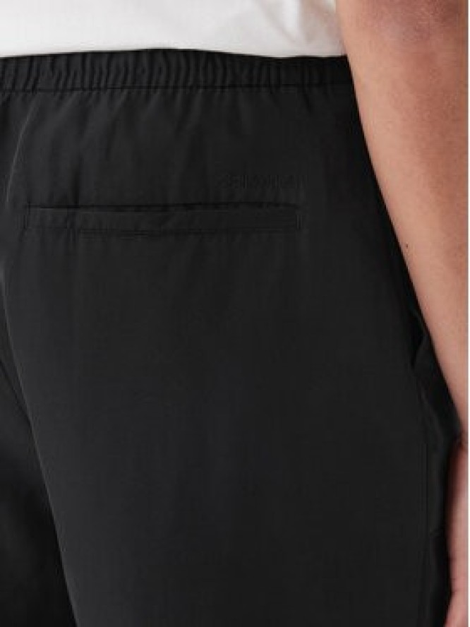 Calvin Klein Szorty materiałowe LV04LF614G Czarny Regular Fit