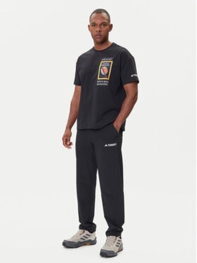 adidas T-Shirt National Geographic JD5964 Czarny Loose Fit