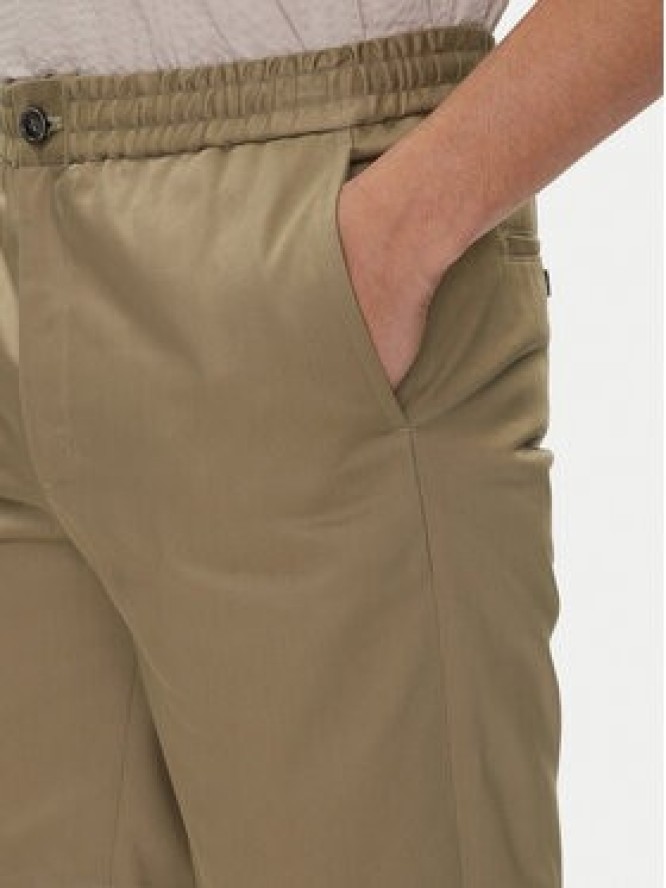 AMI Paris Szorty materiałowe HSO303.CO0103 Khaki Regular Fit