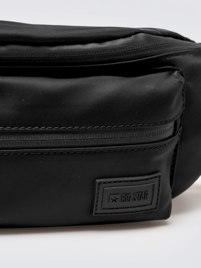 Saszetka męska typu nerka czarna Tizanor 906