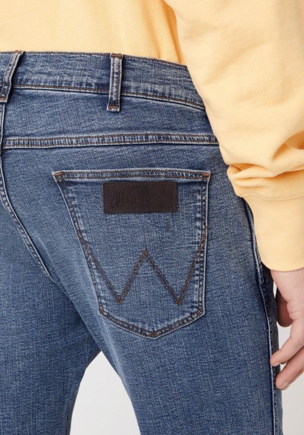 WRANGLER LARSTON MĘSKIE SPODNIE JEANSOWE SLING SHOT W18SJP251 112127524