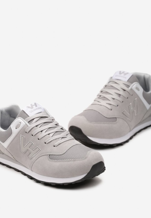 Szare Buty Sportowe na Piankowej Podeszwie z Ozdobnymi Przeszyciami i Siateczką Korialla