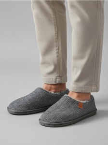 Kapcie z ocieplanym futerkiem - szary