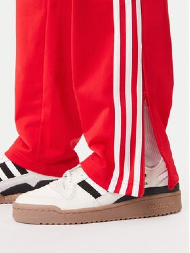 adidas Spodnie dresowe Firebird KD8319 Czerwony Loose Fit