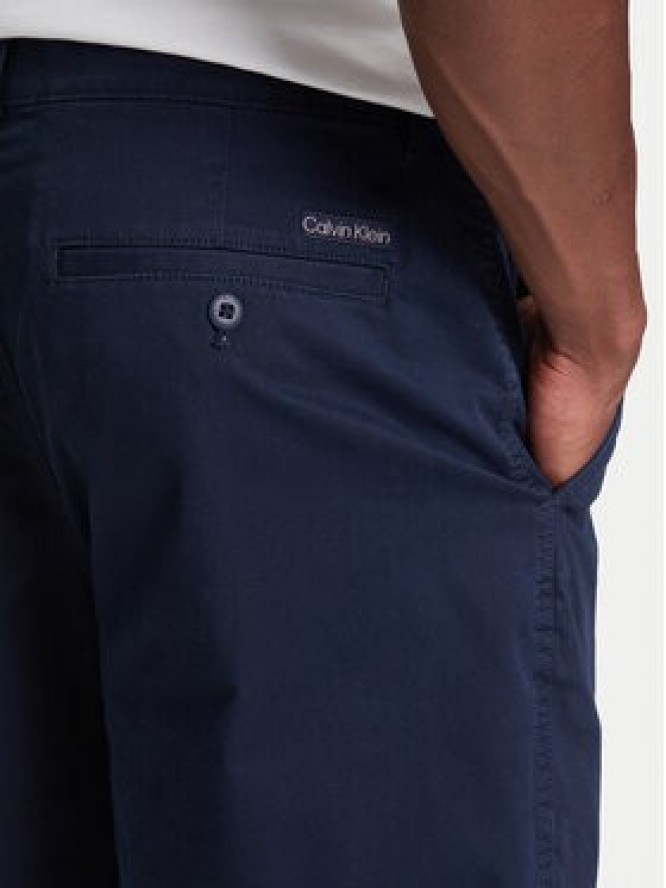 Calvin Klein Jeans Szorty materiałowe LV040EM618 Granatowy Regular Fit