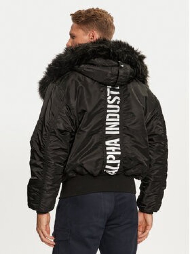 Alpha Industries Kurtka zimowa 113145 Czarny Regular Fit