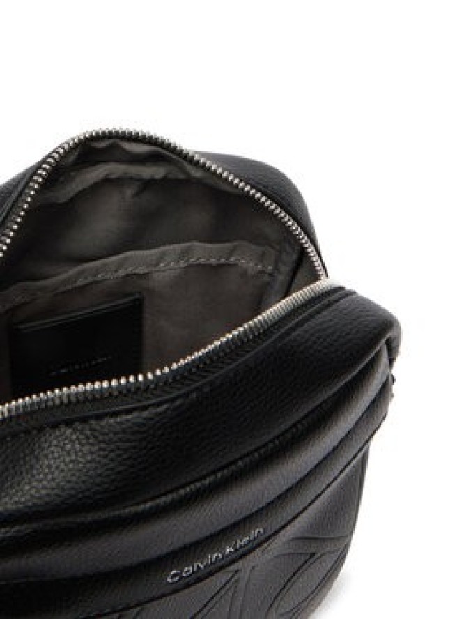 Calvin Klein Saszetka Emblem Aop Emboss Reporter LV04D3331G Czarny