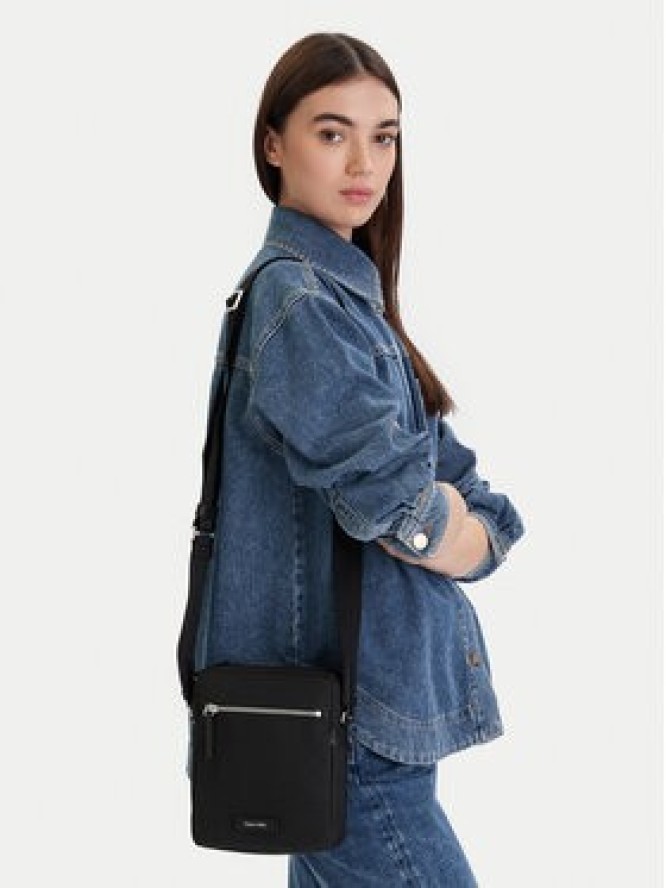 Calvin Klein Saszetka Embossed Woven Reporter LV04D3208G Czarny