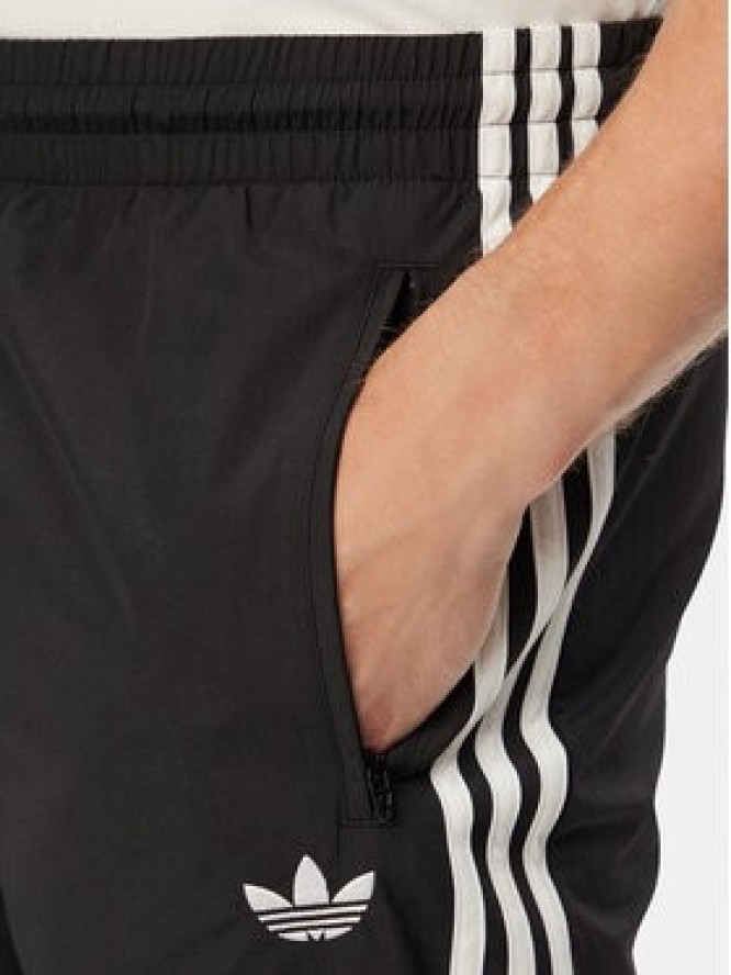 adidas Spodnie dresowe Firebird Woven KE1371 Czarny Regular Fit