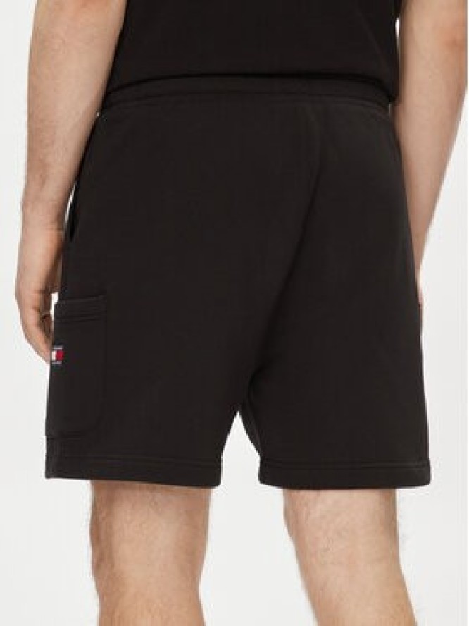 Tommy Jeans Szorty sportowe Badge DM0DM18479 Czarny Regular Fit