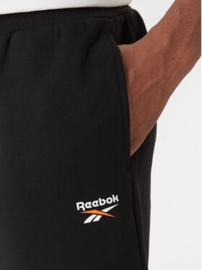 Reebok Spodnie dresowe Winchester Pant RK25146CCM Czarny Regular Fit