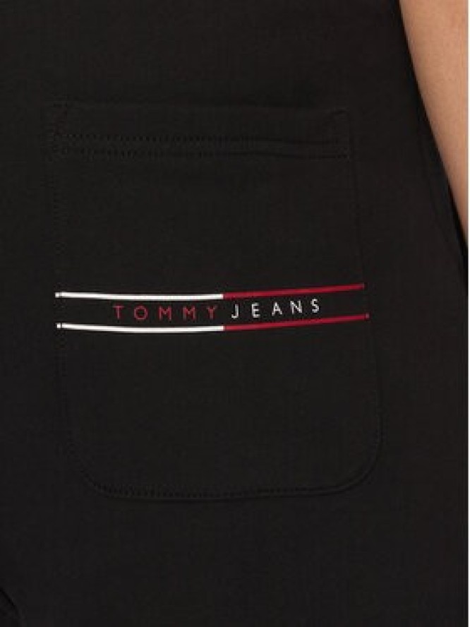 Tommy Jeans Szorty sportowe Entry Graphic DM0DM21369 Czarny Regular Fit