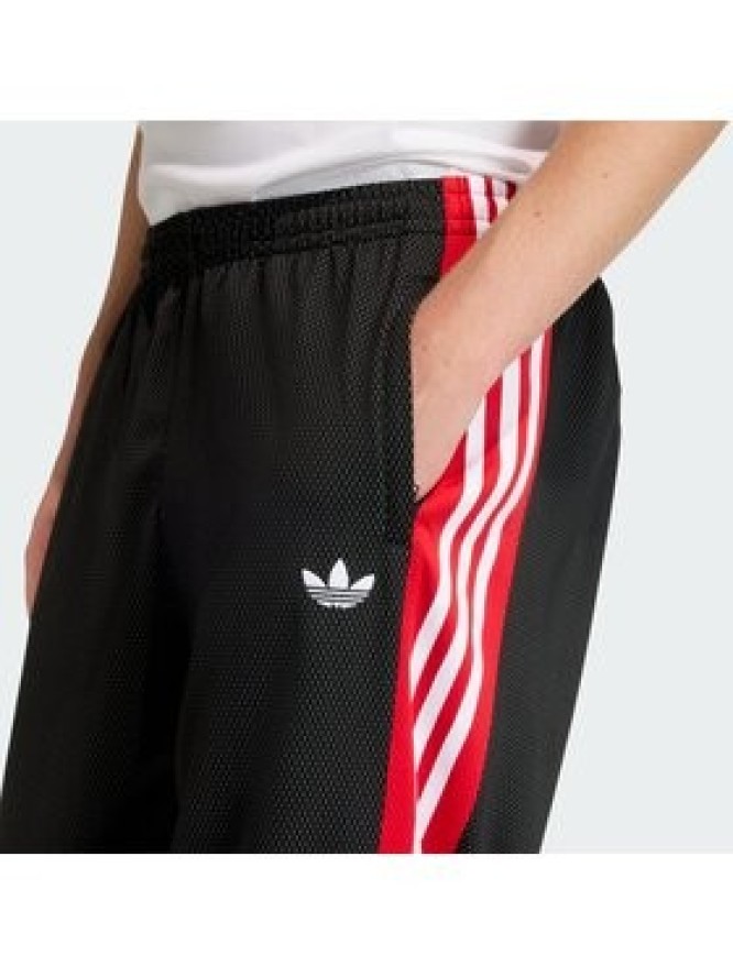 adidas Spodnie dresowe KE0117 Czarny Loose Fit