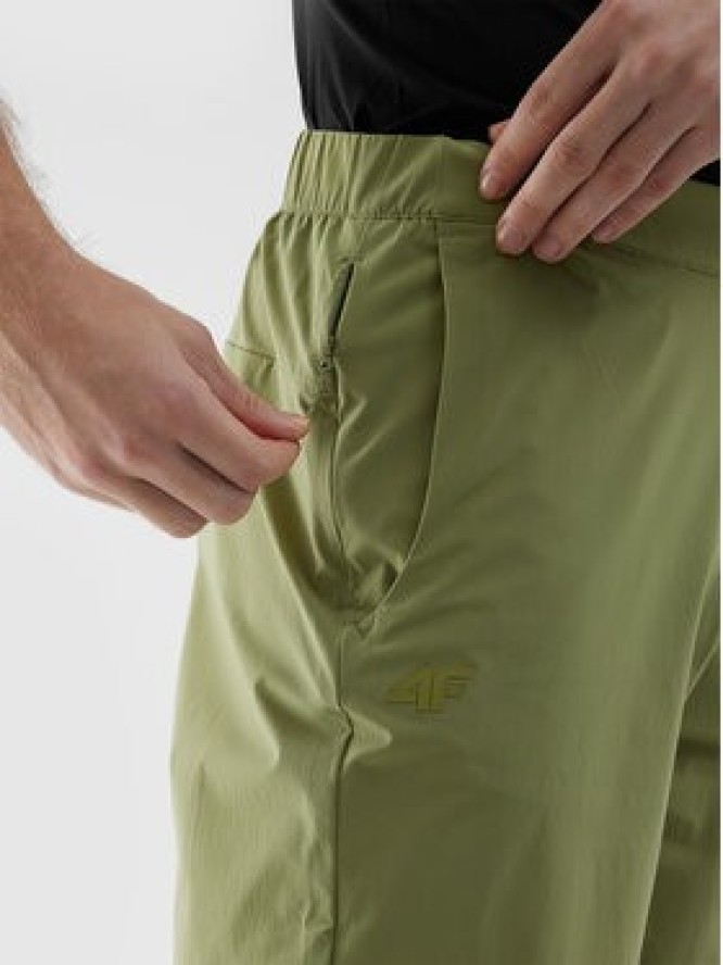 4F Szorty materiałowe 4FWSS24TFSHM425 Zielony Regular Fit